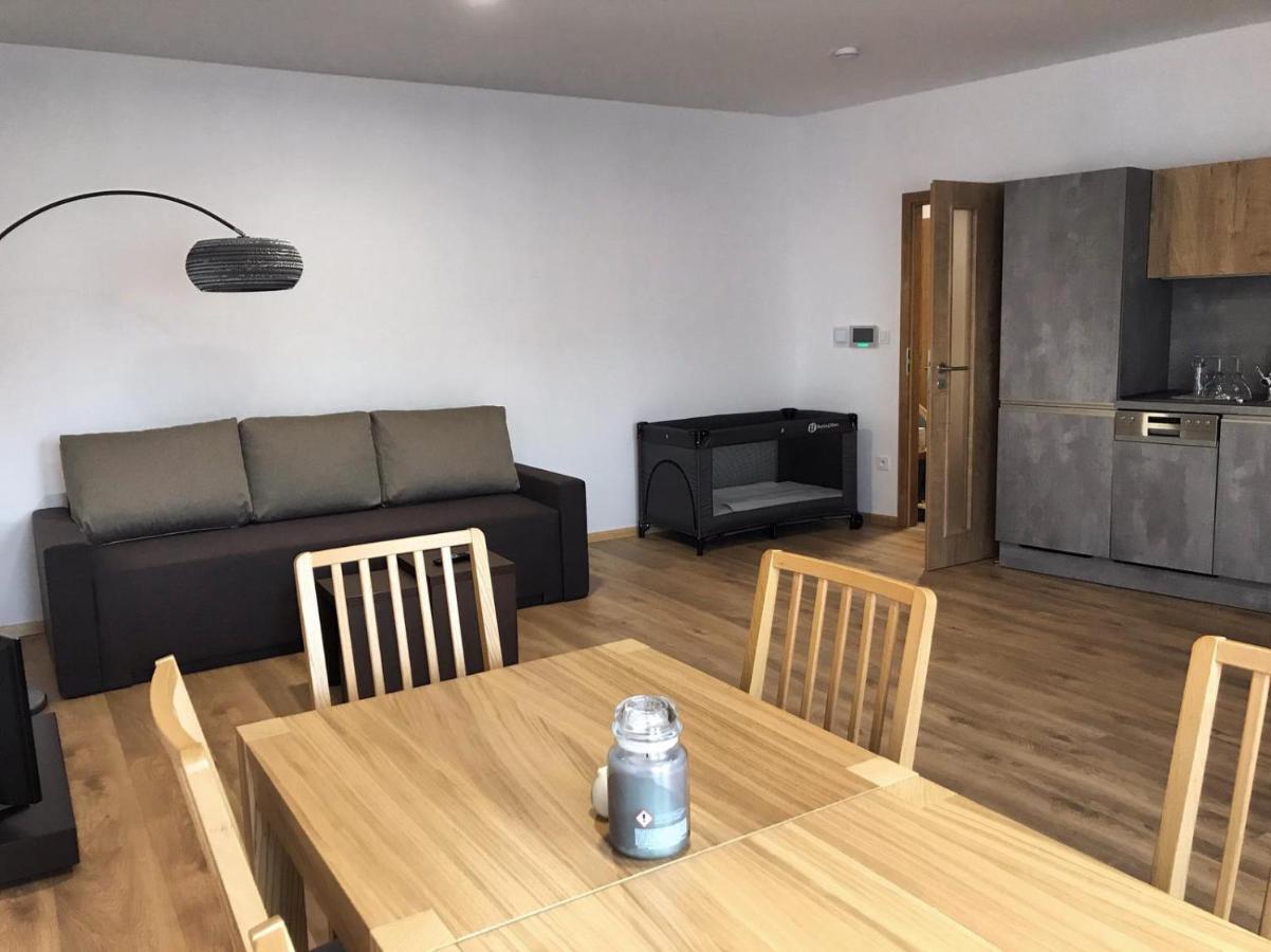 Ferienwohnung Apartman T5 Vrchlabí Exterior foto